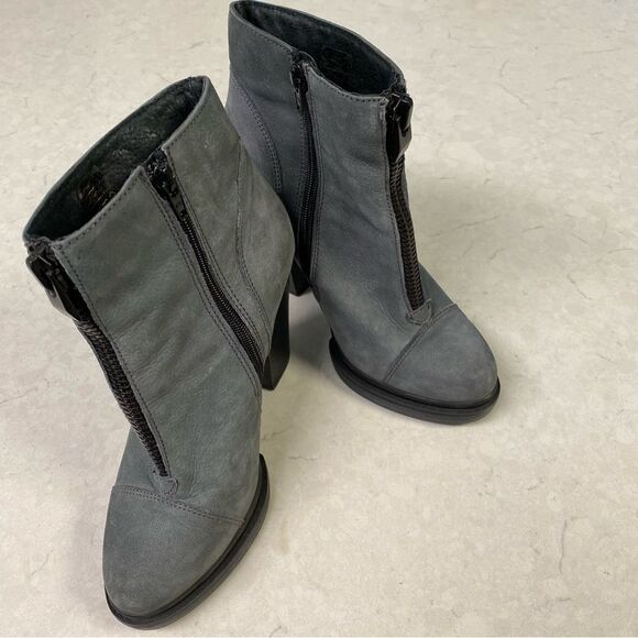 Bronx Shoes Grey Ankle Booties Women’s Size 39M/8.5 - Picture 1 of 8